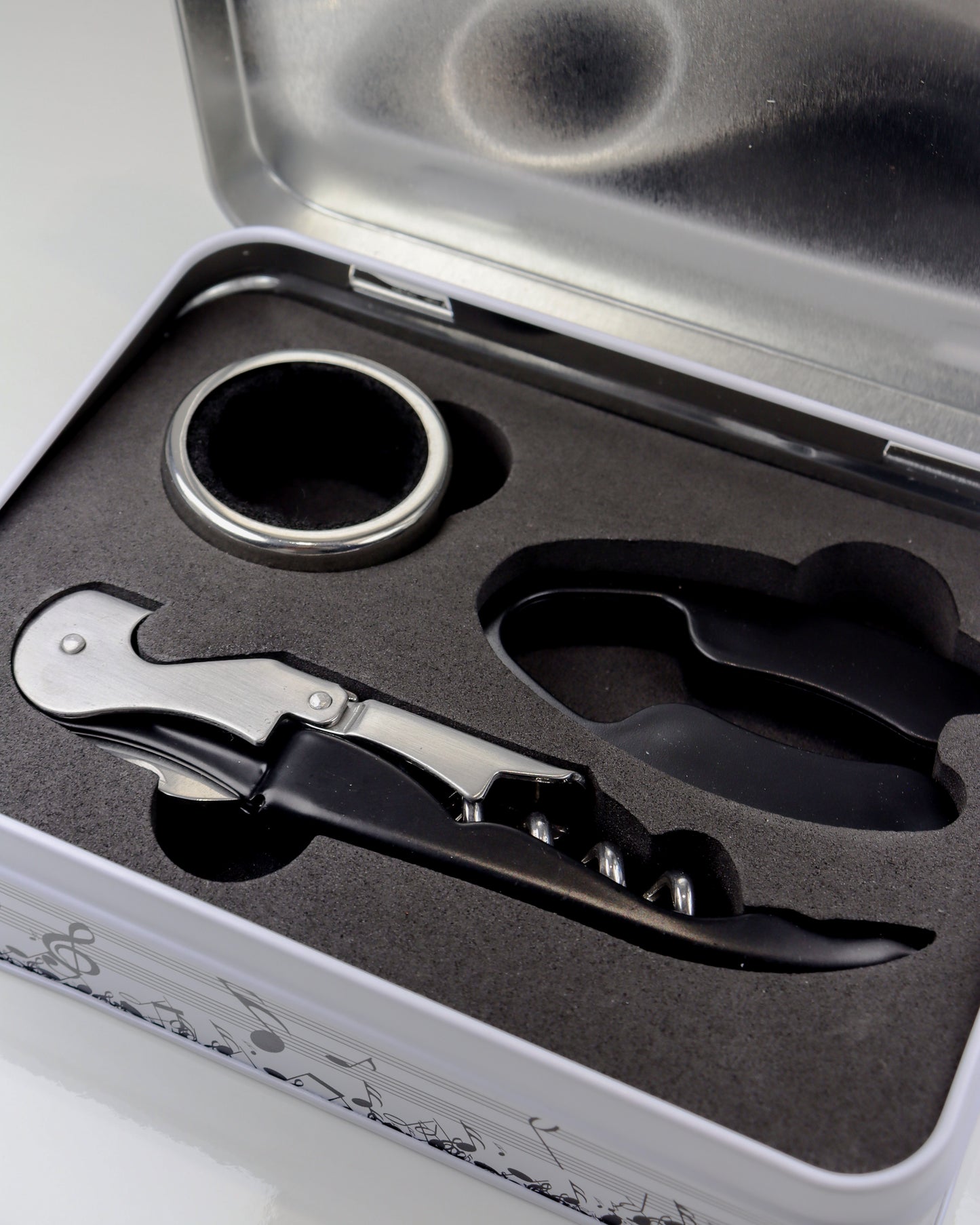 Conjunto de Acessórios de Vinho em Caixa Musical