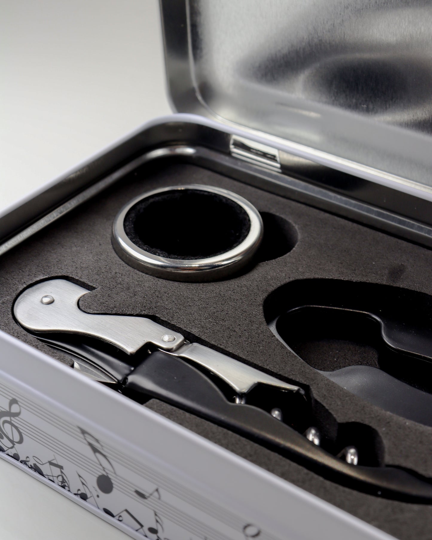 Conjunto de Acessórios de Vinho em Caixa Musical